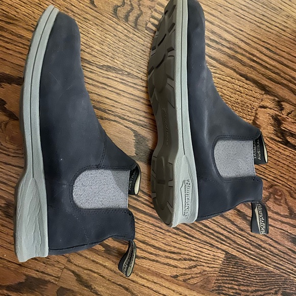 Navy Blundstone Chelsea boots - Picture 3 of 5